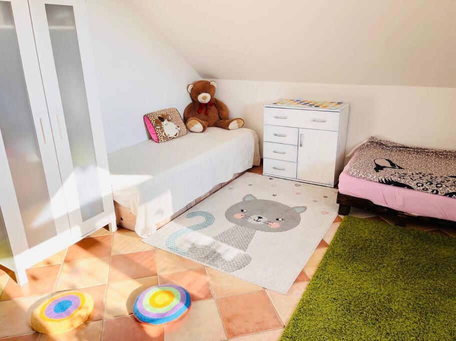 Apartman Se Zahradou 20 Minut Do Centra Prahy Orech Ngoại thất bức ảnh